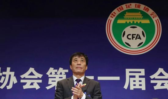 韩国三级做爰楼梯在线