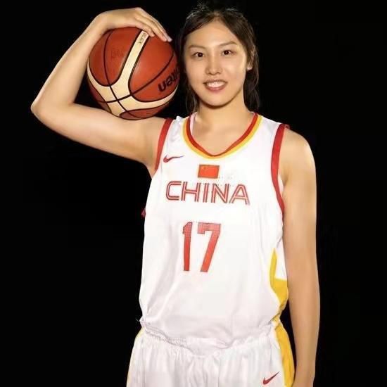 啊轻点灬太粗嗯太深了电影